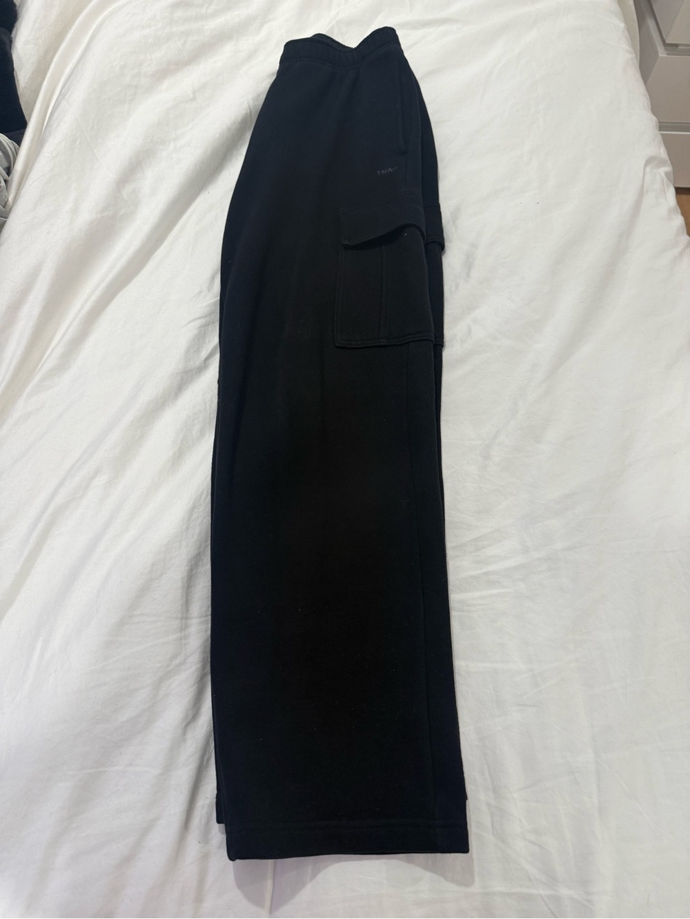Aritzia TNA Black Cargo Sweatpants with Side Pocket
